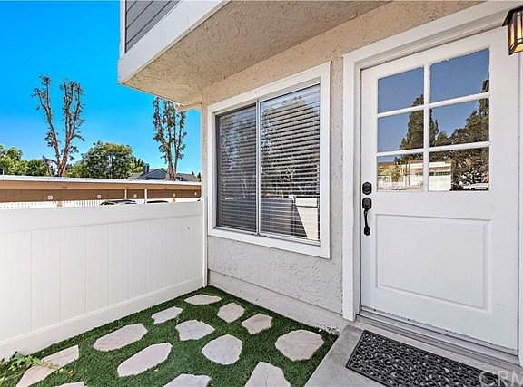 3rd image of 120 Birchwood Ln