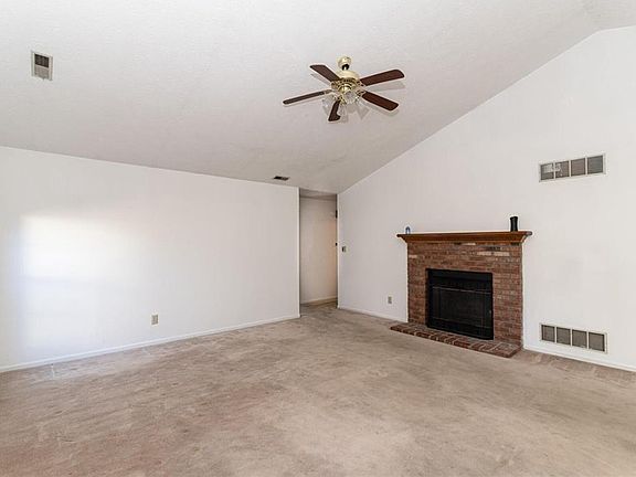 4th image of 6811 Passage Cir