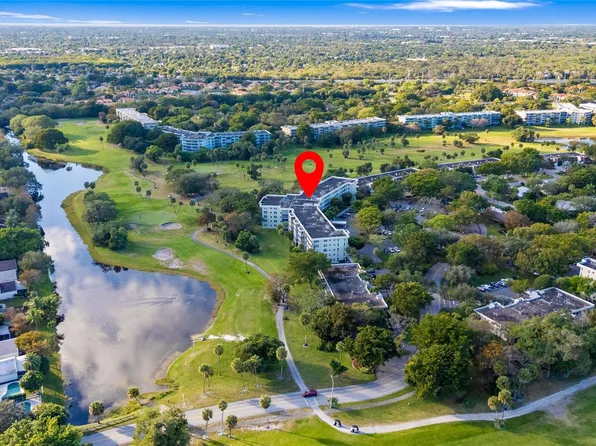 821 Cypress Boulevard #304, Pompano Beach, FL 33069