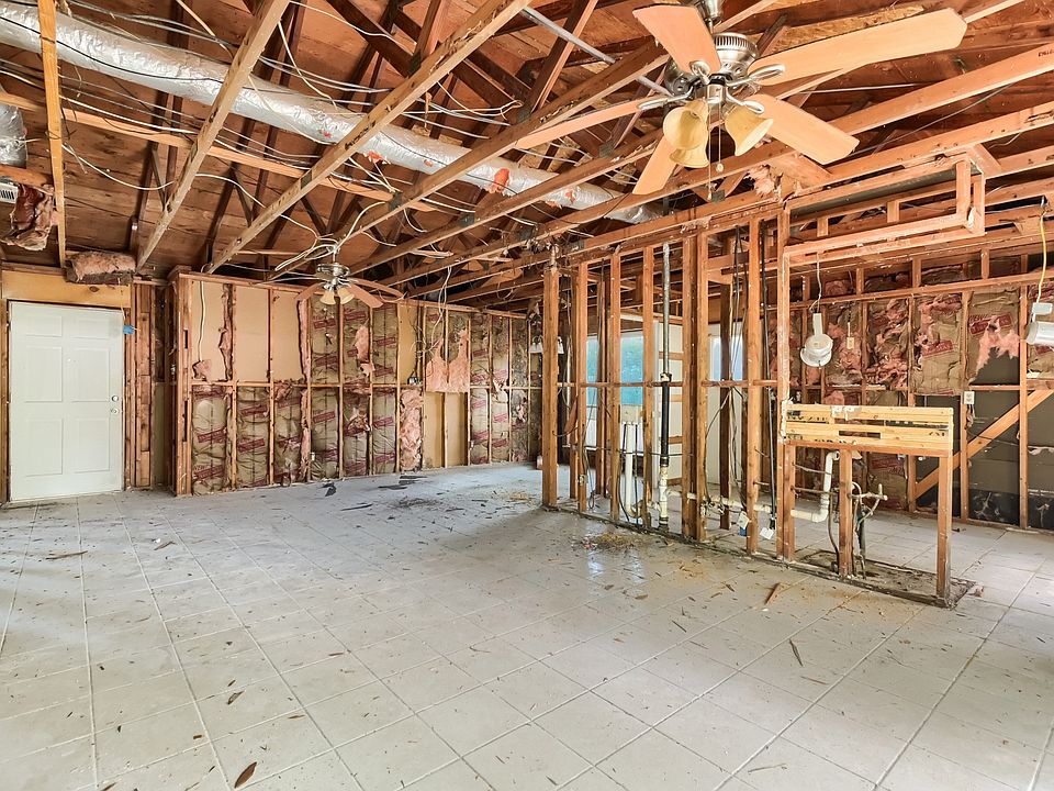 2nd image of 2748 Running Brook Ln