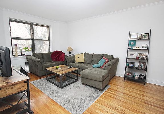 4th image of 19-82 78th St #2