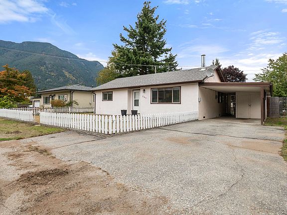 3rd image of 561 Thacker Ave