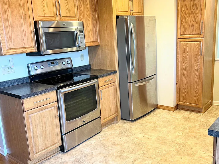 13709 Country Ln #2 — Photo 3