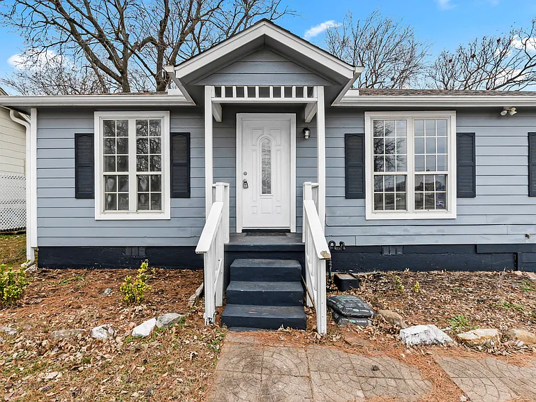 26 S Urbana Ave — Photo 1
