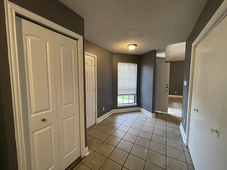 3028 Matterhorn Dr — Photo 3