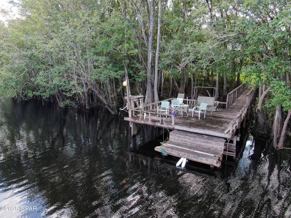 11413 Church Rd, Ebro, FL 32437
