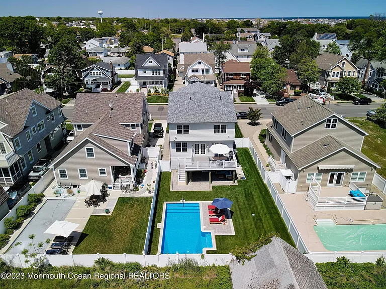 155 Osborne Ave — Photo 47