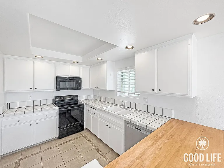 361 Shoemaker Ln — Photo 6