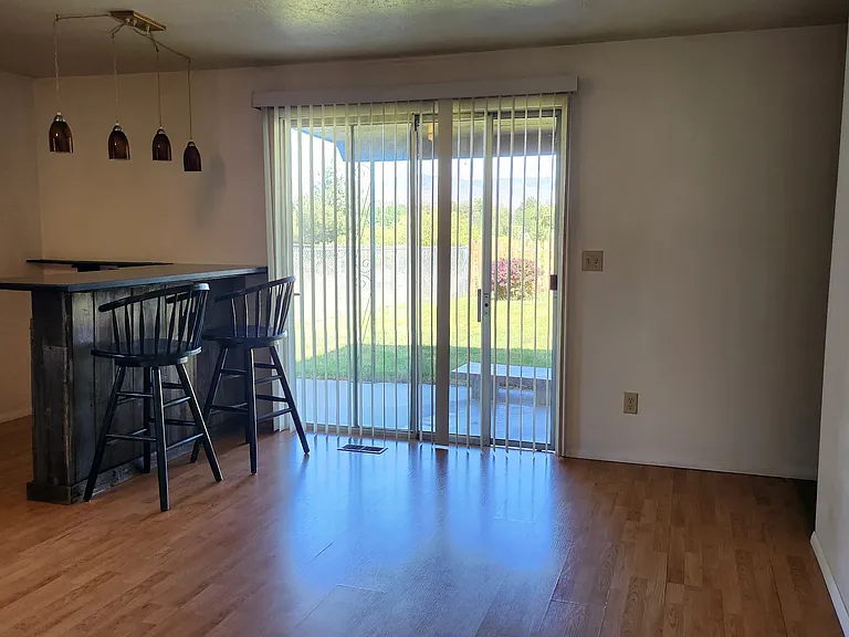 4852 N Sunderland Dr — Photo 6
