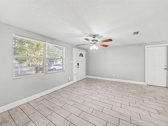 3rd image of 11014 Grant Dr