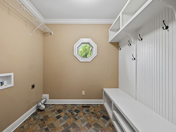 30th image of 128 Leath Ln