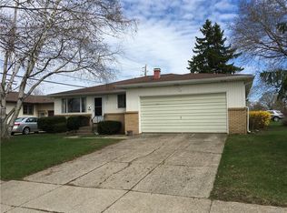 3 Penwood Dr, Cheektowaga, NY 14227