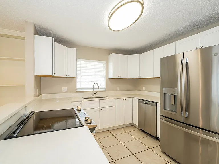 15709 Squirrel Tree Pl — Photo 8
