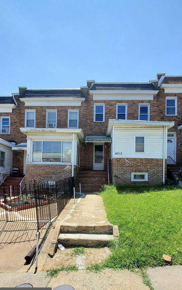 3 bed, 1.5 bath, 1627 sqft, $1,850 — Photo 1