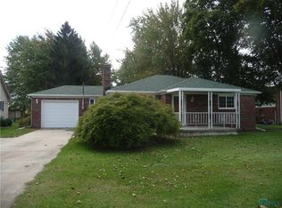 705 E Crocker St, Bradner, OH 43406