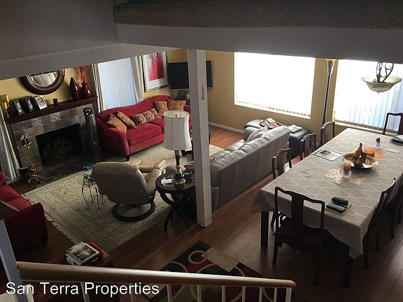 5th image of 10465 El Comal Dr
