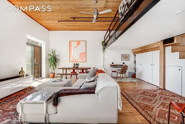 Rented by Compass | media 2