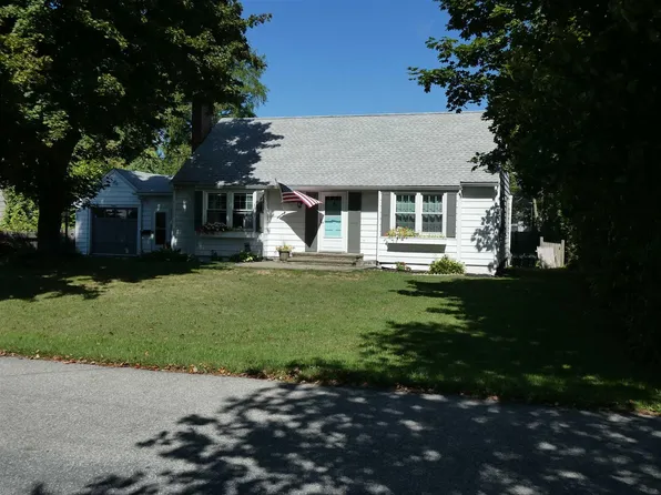 12 CALMER, Hyde Park, NY 12538