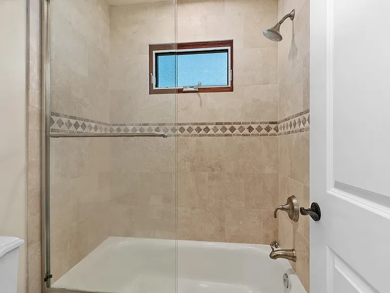 148 W Marquita #B — Photo 27