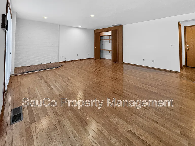 1587 NE 57th Ave — Photo 19