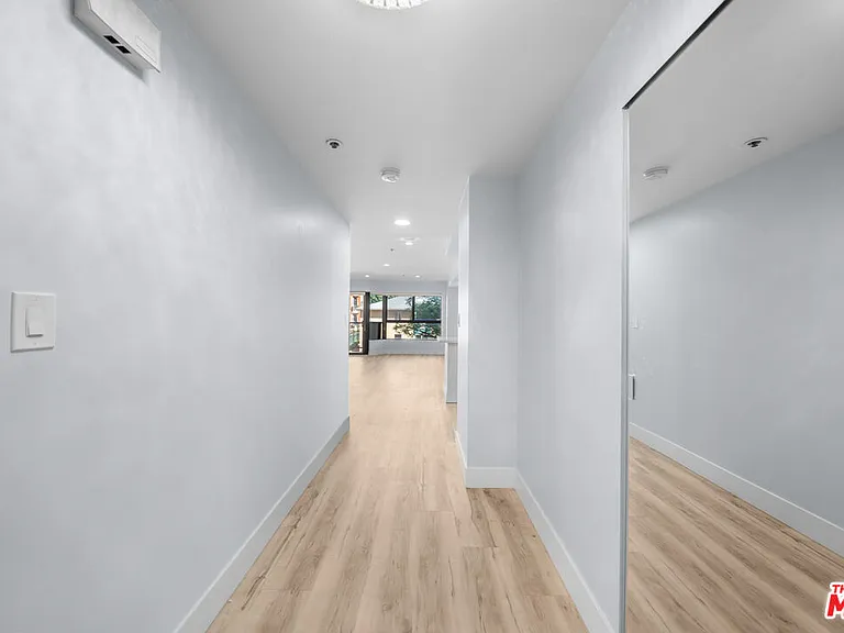 727 S Ardmore Ave #108 — Photo 9