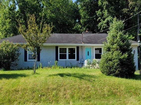 3rd image of 207 Lois Dr