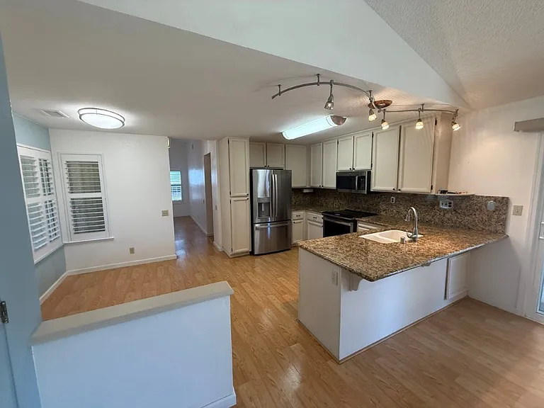 467 Lupine Cir — Photo 28