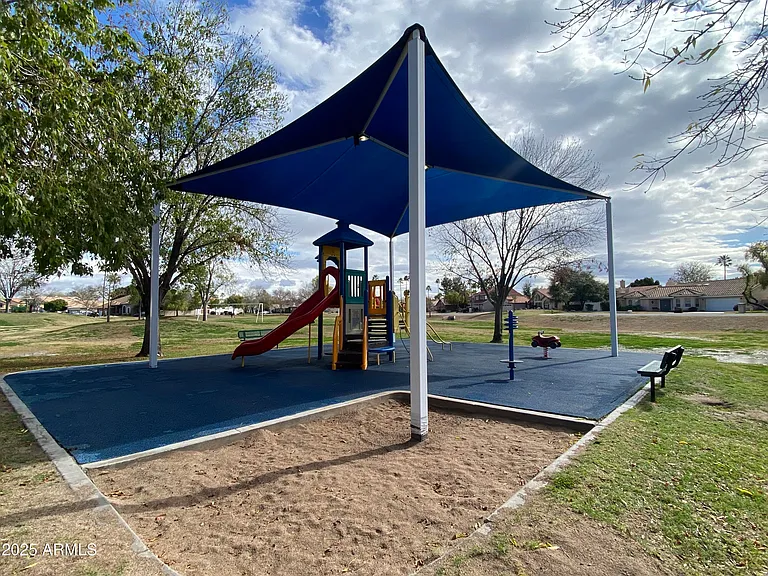 2041 E Marquette Dr — Photo 99
