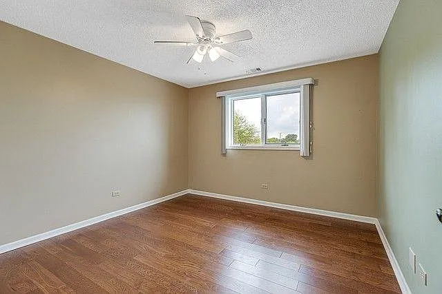 264 N White St — Photo 7