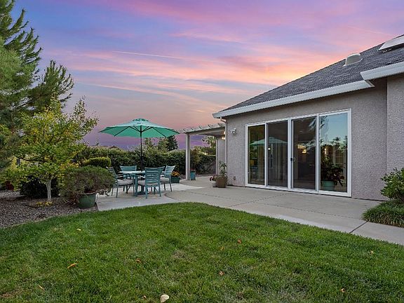 5th image of 3685 Wimbledon Dr