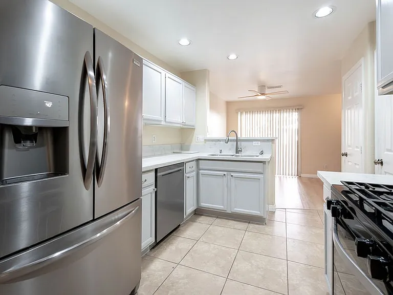 8217 Diamond Star Ct — Photo 10