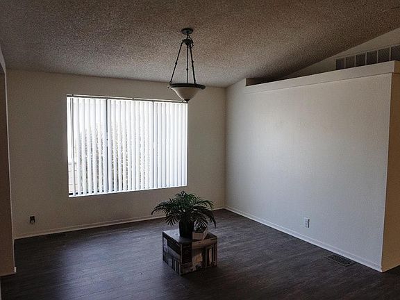 5th image of 1662 Willow Leaf Dr
