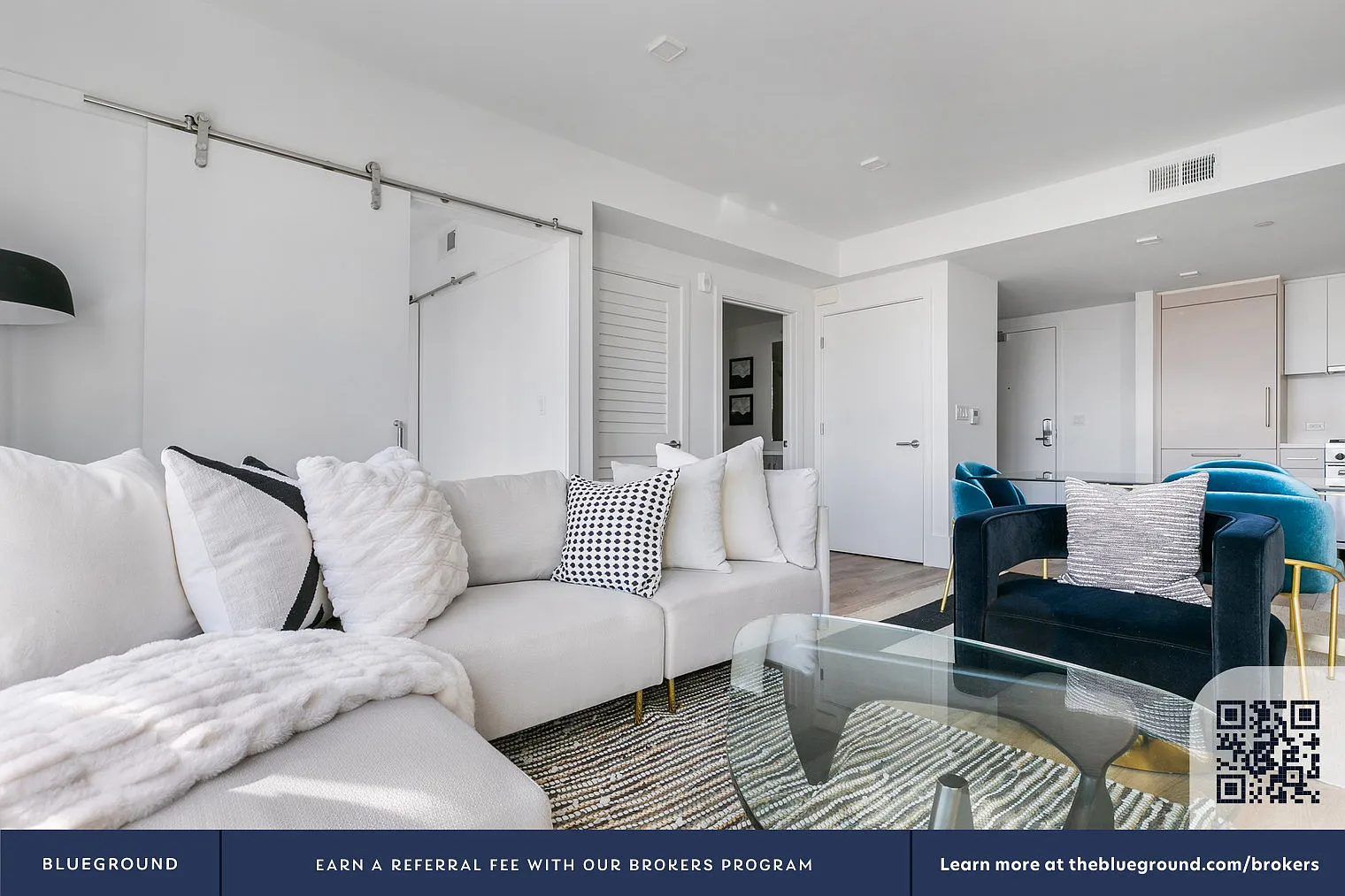 2 bed, 2.0 bath, 1023 sqft, $5,520 — Photo 3