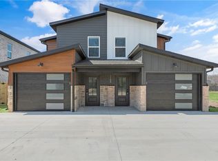 1100 Lockheed St, Bentonville, AR 72712