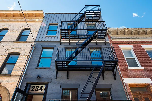 Rented by Compass | media 23