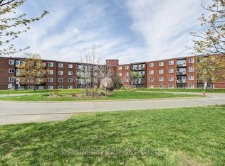 2041 Arrowsmith Dr #401C, Ottawa, ON K1J 7V7