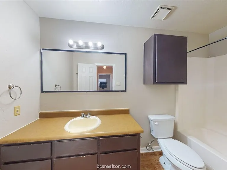 2807 Longmire Dr #B — Photo 18