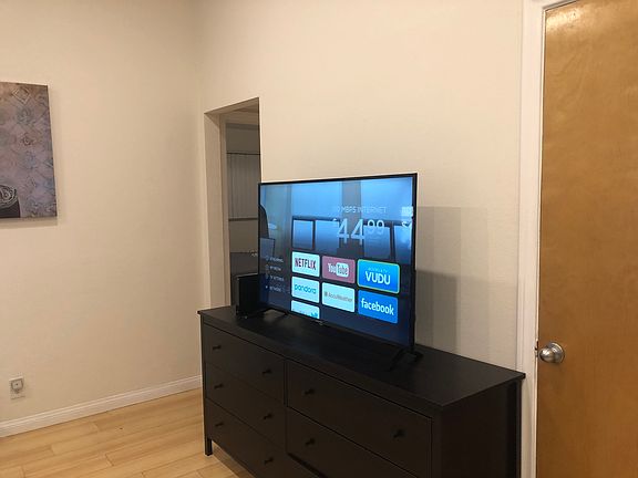 5th image of 1466 S Canfield Ave APT 3