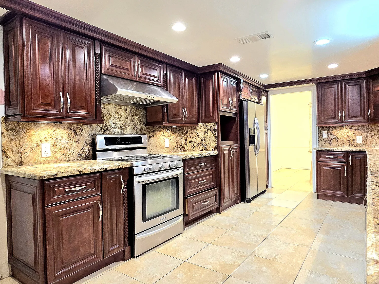 E Adalena St, Rosemead — Photo 2