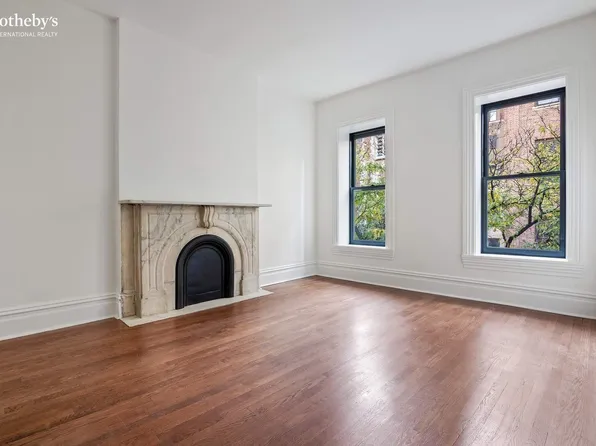 235 East 31st Street image 9 of 13