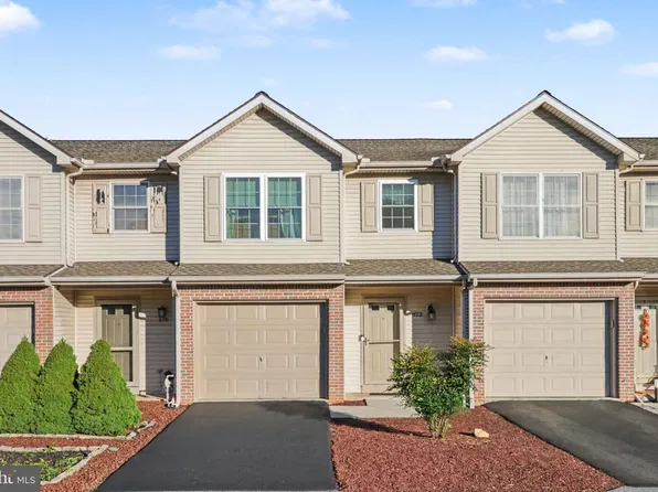 872 Woodridge Dr, Middletown, PA 17057