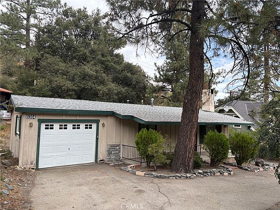 3rd image of 5304 Desert View Dr