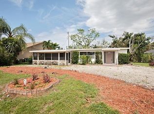 1097 N Alhambra Cir, Naples, FL 34103