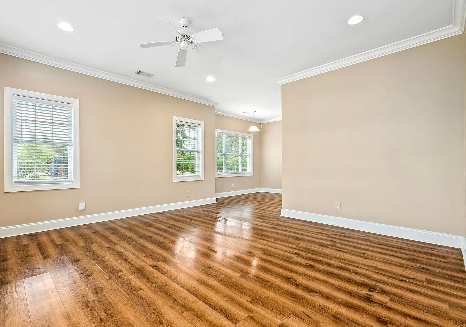 Great Location Close to AU Vet School! — Photo 4