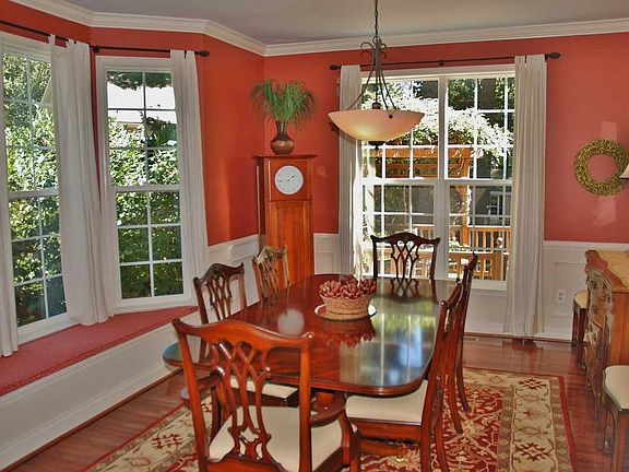 Spacious Dining Room