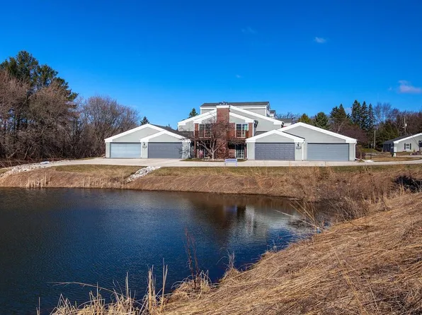N17W26887 East Fieldhack DRIVE #H, Pewaukee, WI 53072