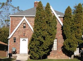 2102 Kensington Rd, Toledo, OH 43607