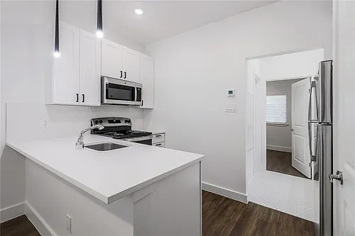 908 Poplar St #105 Photo 1