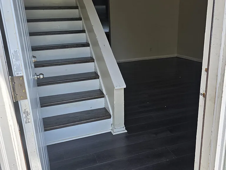 198 Washington St — Photo 5