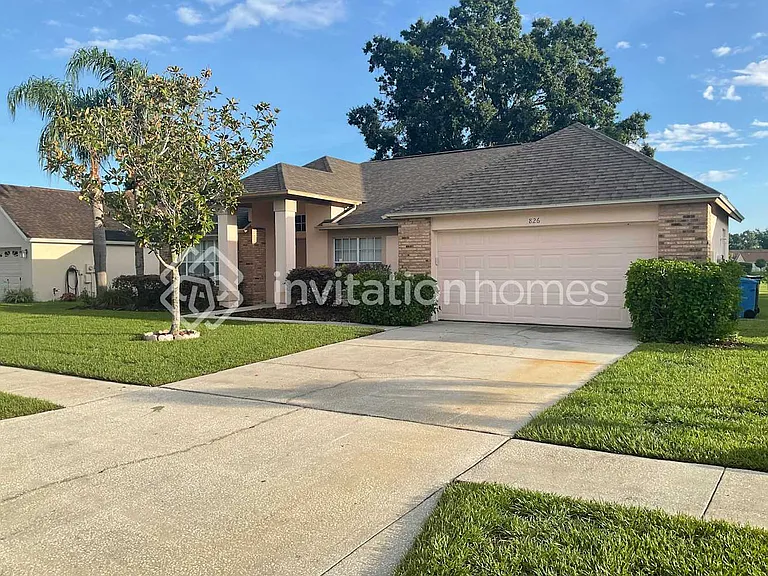 826 Walsingham Way — Photo 1